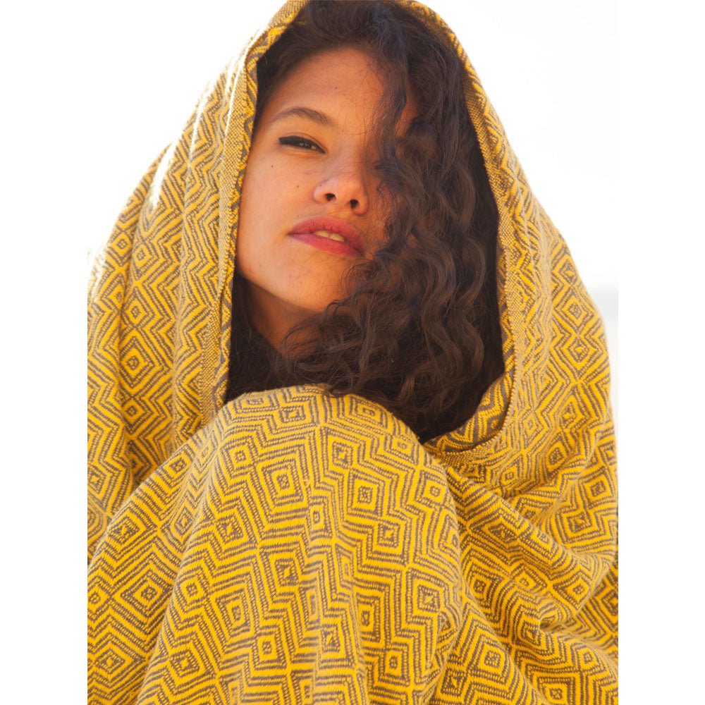 Lookbook 2018 - The story behind - VACA VACA