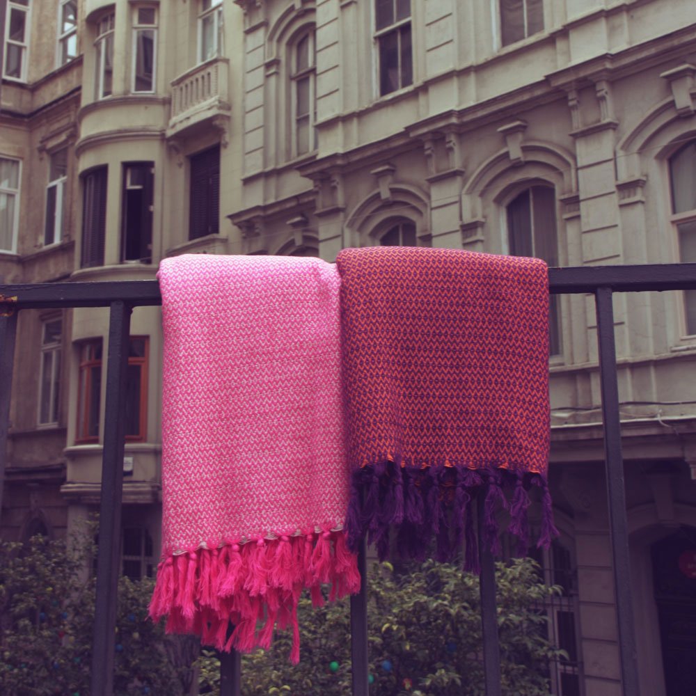 Istanbul Strolls - VACA VACA