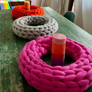 Grobstrickkranz aus Merinowolle pink