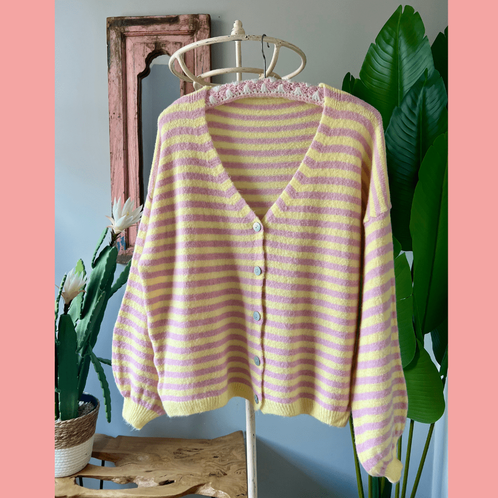 Strickjacke Stripes Butteryellow lilac - VACA VACA