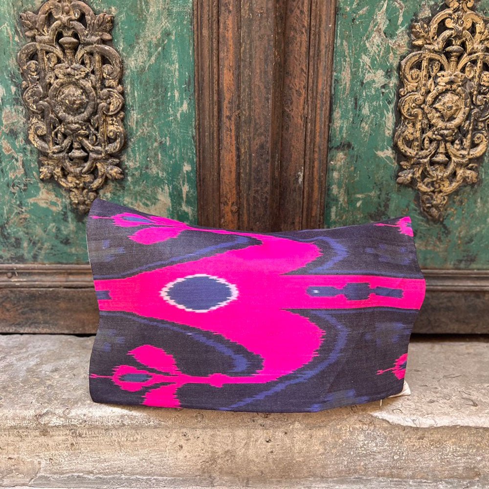 2 Ikat Seidenkissenhüllen 40x60 13 - VACA VACA