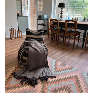 Tagesdecke Stripes Grau