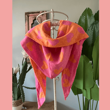 Dreieckstuch mit Herzmuster pink orange - VACA VACA