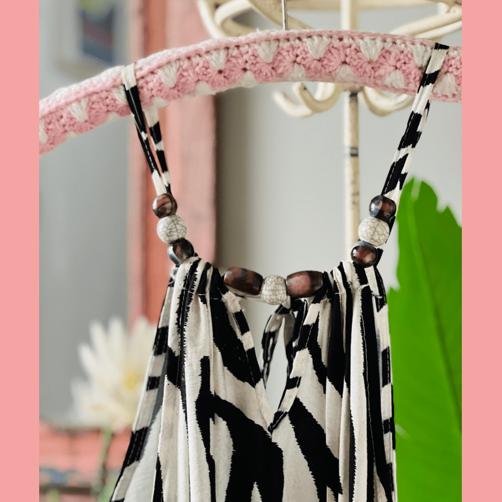 Zebrakleid mit Perlendetail - VACA VACA