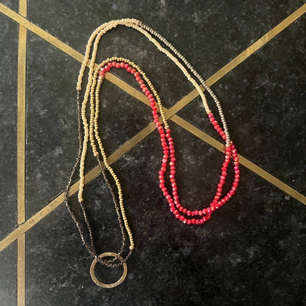 Kette Heartstring rot schwarz creme - VACA VACA