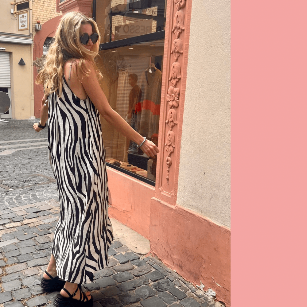 Zebrakleid mit Perlendetail - VACA VACA