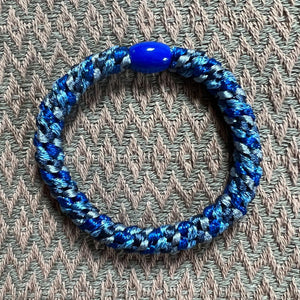 1751 Kknekki Haargummi in Ultramarin Blau Mix